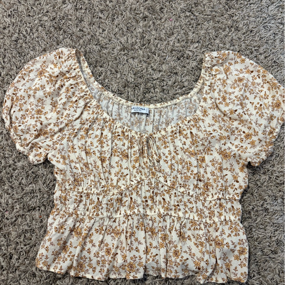 Arizona Jean Co. Floral Top